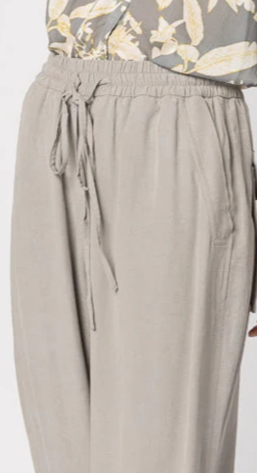 Drama Relaxed Pant
